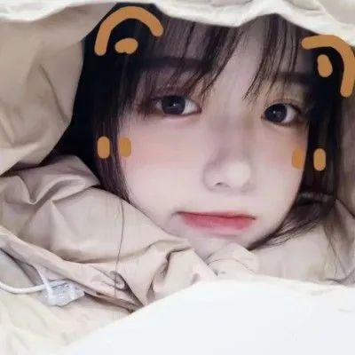 张月每次就换件衣服在这一站到底